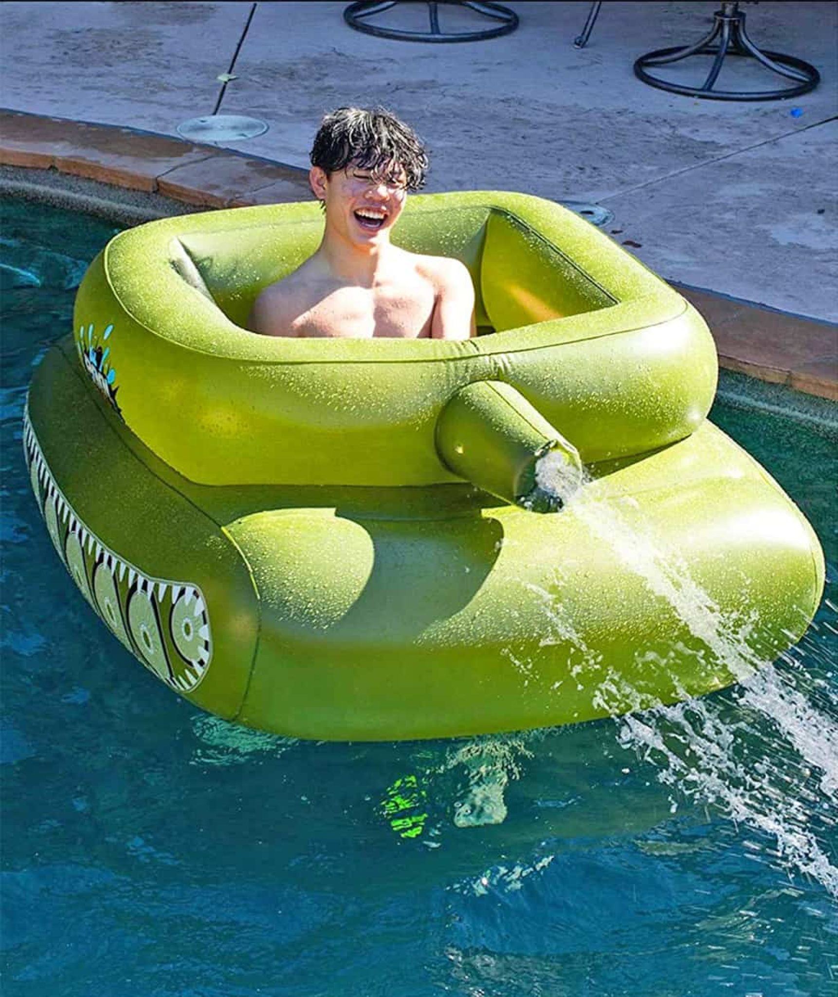 inflatable tank pool float