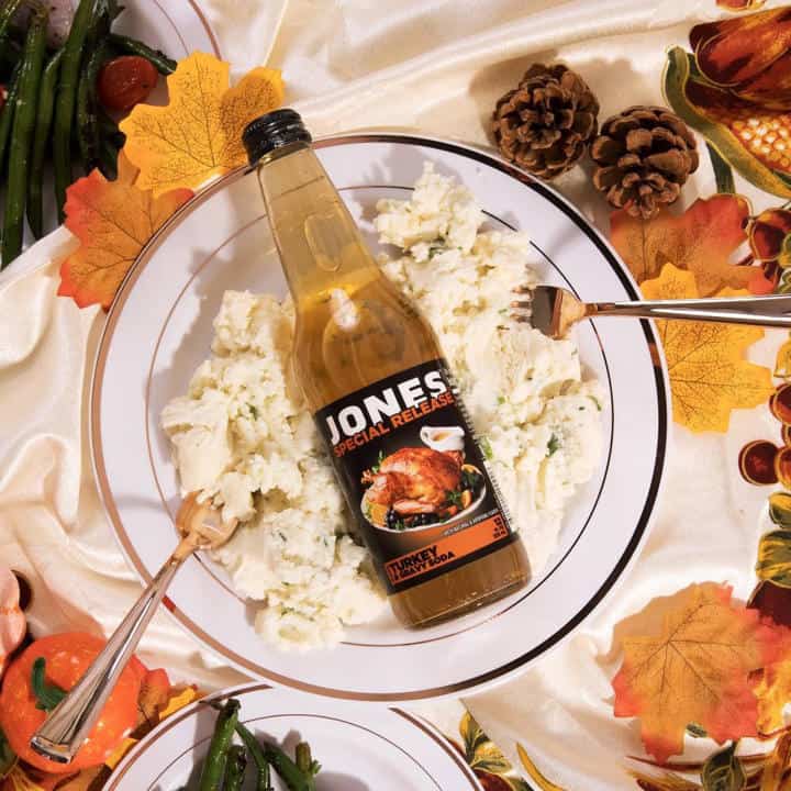 Jones Turkey And Gravy Soda3.jpg