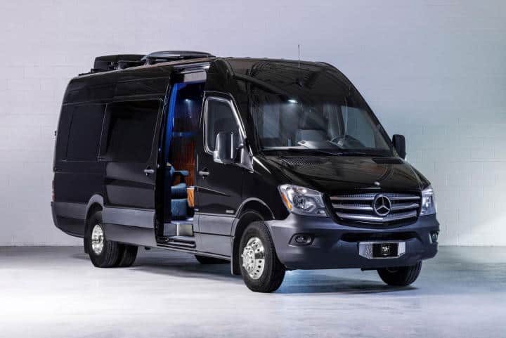 Mercedes Benz Sprinter Limousine 3.jpg