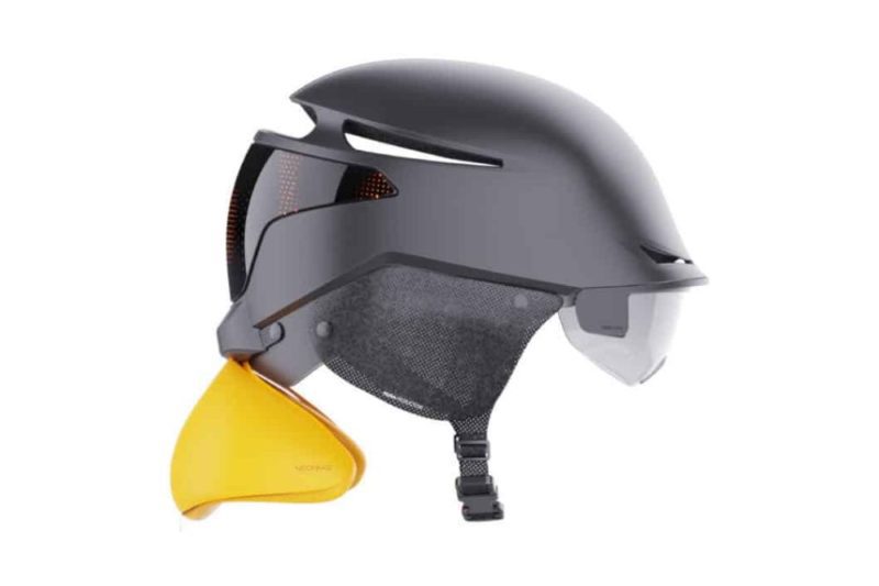 The Envoy Helmet Features Airbag Technology That Protects The Rider's Head And Neck4.jpg