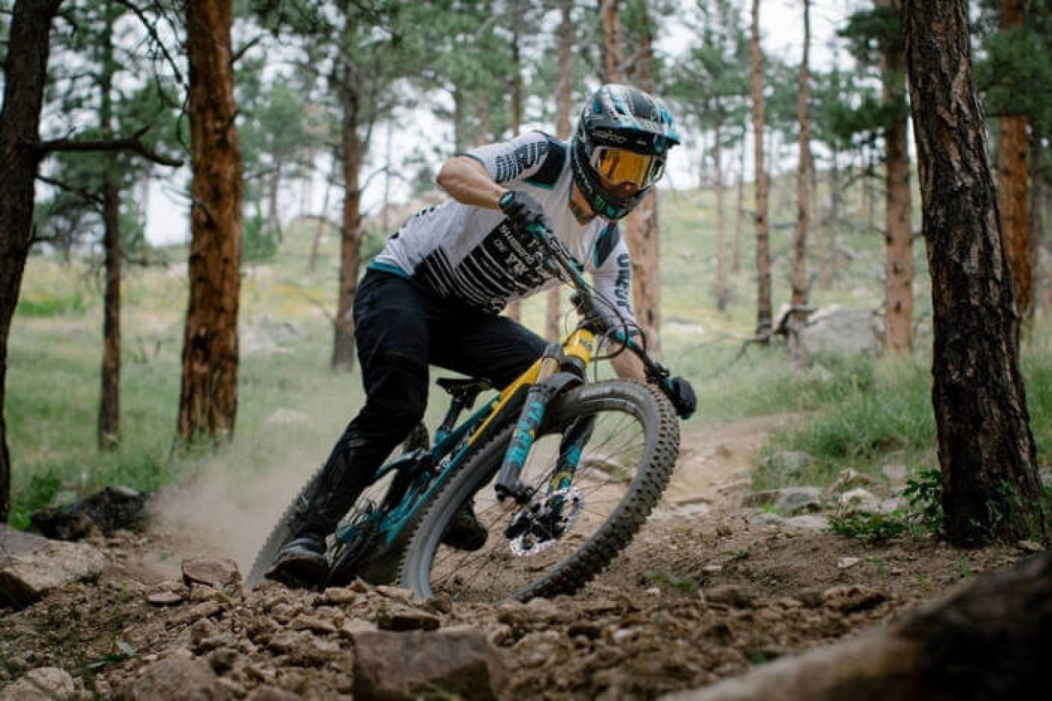 Yeti Bike Rails The Yeti 160E Electric Mountain Bike is Designed To Help You Climb ...