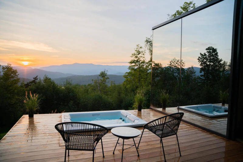 Luxury Glass Tiny House4.jpg