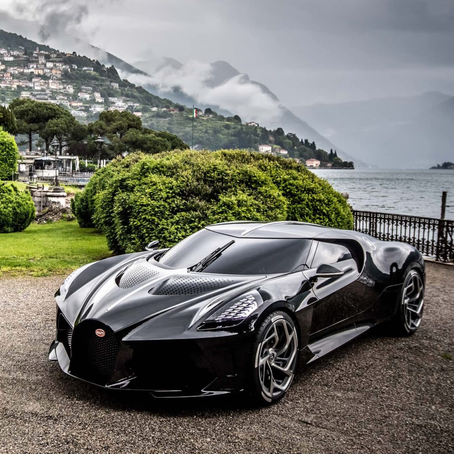 The Bugatti La Voiture Noire is Still Turning Heads Five Years After ...